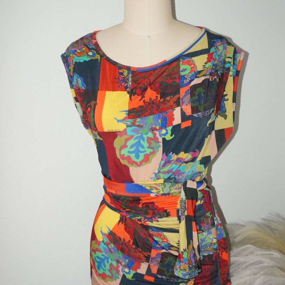 Save The Queen Printed Patchwork Graphic Sleeveless Wrap Blouse - Size Medium - Picture 12 of 14